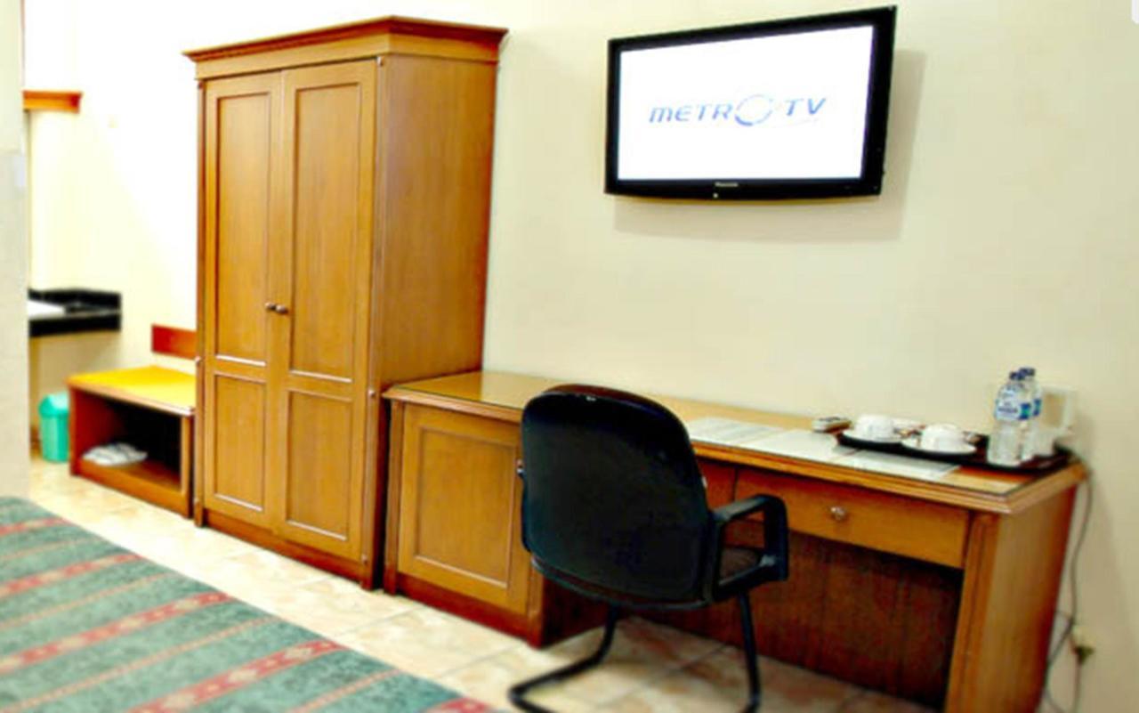Langensari Hotel Сиребон Екстериор снимка